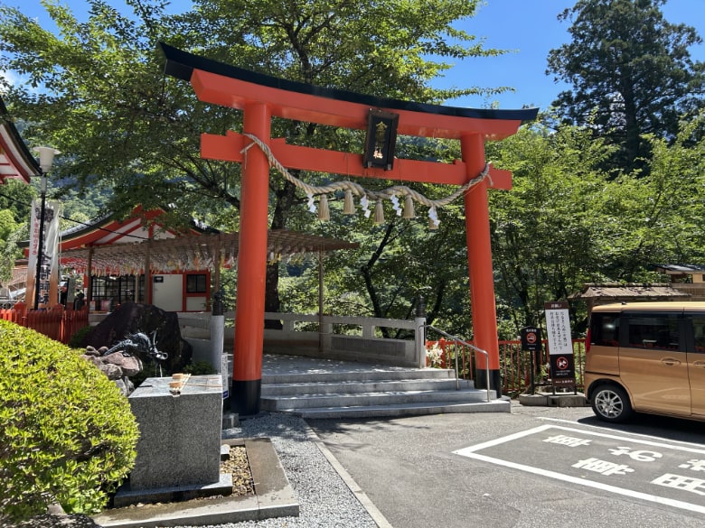 金櫻神社鳥居