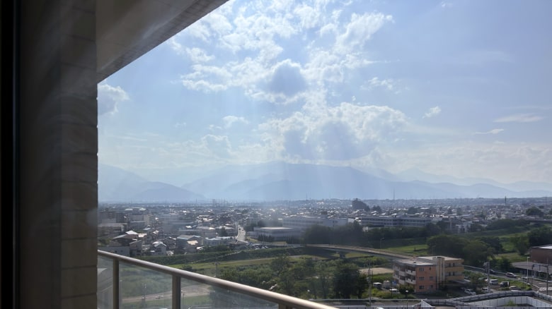 モヤがかかっている南アルプス方面