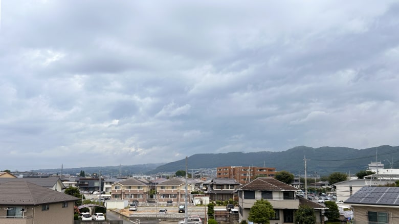 全般曇り