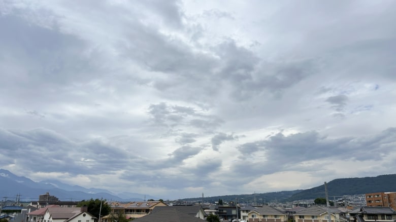 甲府の曇り空