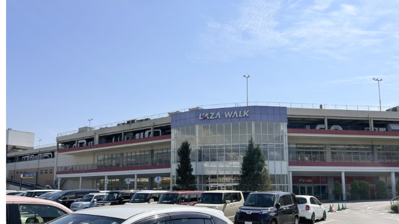 LAZA WALK