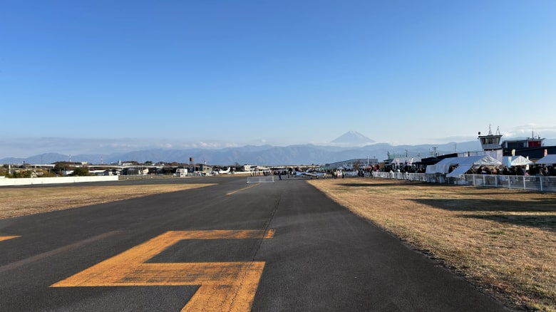 日本航空高校滑走路